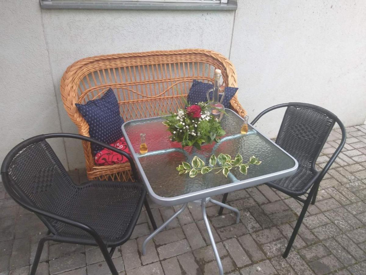 Apartman Nv Apartamento Vrnjačka Banja Exterior foto